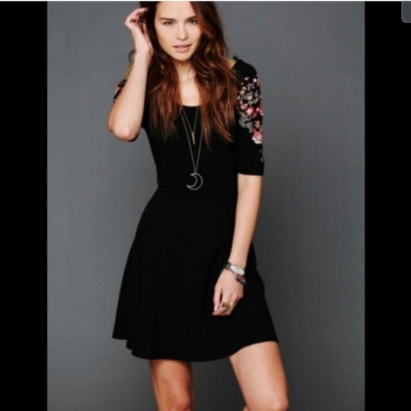 FREE PEOPLE Garden Party Black embroidered Dress S - Picture 4 of 12